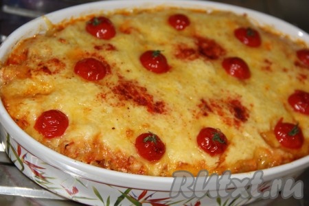 Запекать лазанью в разогретой духовке при температуре 180 градусов 1 час.
