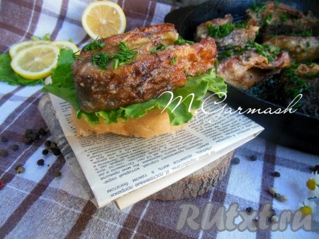 Жареный карась, приготовленный в сметане на сковороде, - очень вкусное блюдо, которое отлично подходит к отварному картофелю.