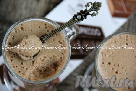 Такой пушистый десертик понравится всей семье.
