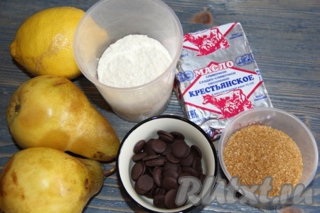 Подготовить продукты для приготовления грушевого крамбла.