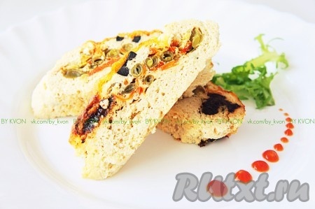 Куриный рулет с овощами в духовке