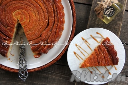 Вот такой красивый, безумно вкусный и ароматный шотландский спиральный пирог получился. Если честно, съели за один присест. Пирог вкусен и в тёплом, и в холодном виде.
