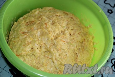 За это время тесто хорошо поднимется, увеличившись в объёме в несколько раз.
