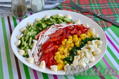 Салат "Радуга" с крабовыми палочками