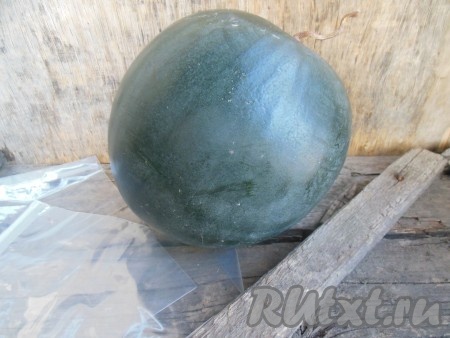 Подготовим продукты, для того чтобы заморозить арбуз на зиму 