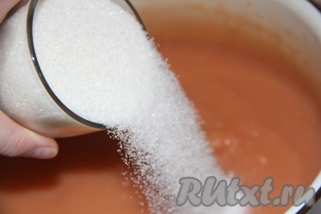 Добавить в пюре сахар.


