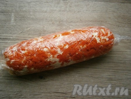 Края пленки хорошо закрутить с двух сторон.
