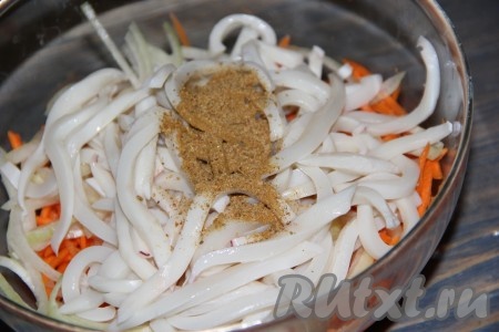 Добавить приправу для корейской моркови.