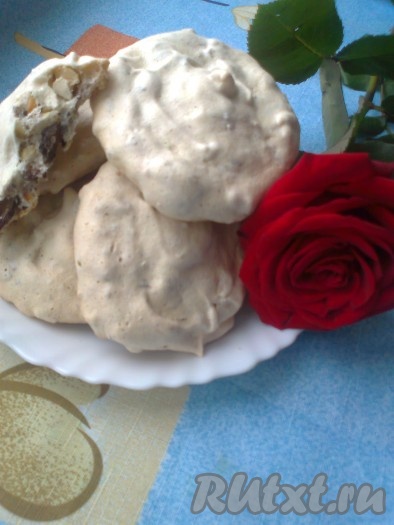 В разломе печенье нежное и воздушное.