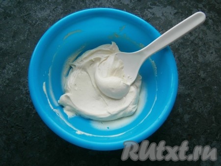 Масса получается очень нежной, действительно, сливочной.
