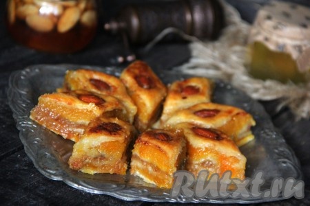 Пахлава из готового слоёного теста