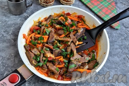 Говяжье сердце, тушеное с овощами