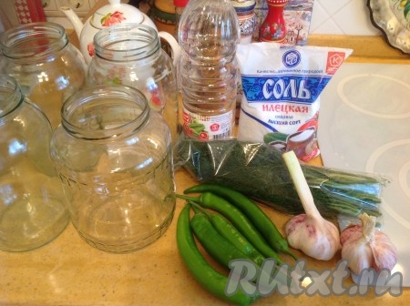 Подготовим необходимые продукты и посуду.
