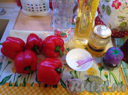 Подготовить необходимые продукты для приготовления маринованных гогошаров на зиму.