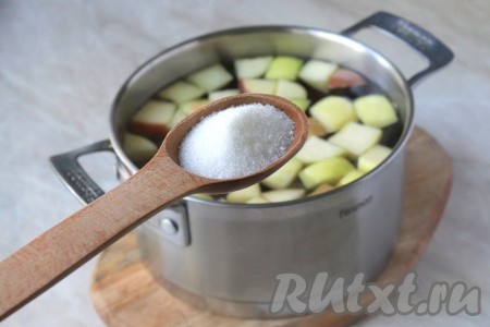 Добавить по вкусу сахарный песок.&nbsp;
