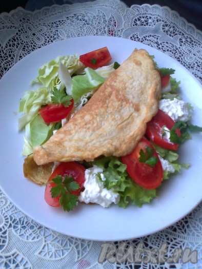 Молоко в рецепте можно заменить на кефир, ряженку, йогурт, но тогда структура овсяноблина получится более плотной. По вкусу будет также хорошо. Вот так получилось, как на фото.
