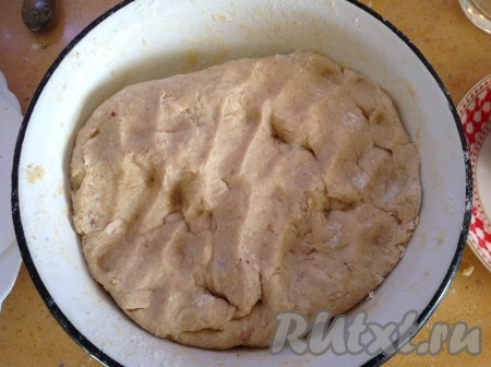 Тщательно перемешать - наше тесто готово.