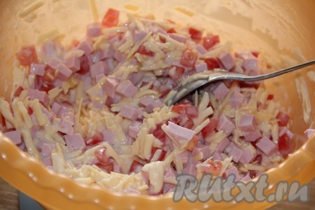 Перемешать массу.