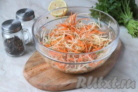 Содержимое миски тщательное перемешать. 