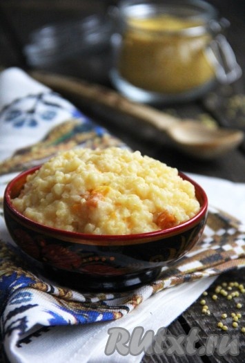 Пшённая каша, приготовленная с курагой в мультиварке, получается нежной, вкусной и сытной, она станет прекрасным завтраком для всей семьи, попробуйте!
