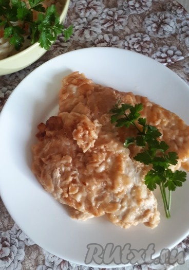 Отбивные из куриной грудки в йогурте