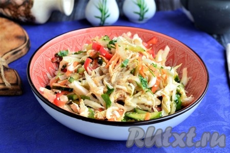 Салат из пекинской капусты с курицей и болгарским перцем