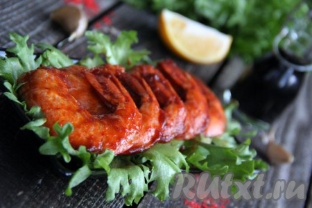 Лангустинов, приготовленных в соевом соусе на сковороде, подать к столу в горячем виде. Блюдо получается очень вкусным! Нежное мясо лангустинов и аппетитный соус гармонично дополняют друг друга.