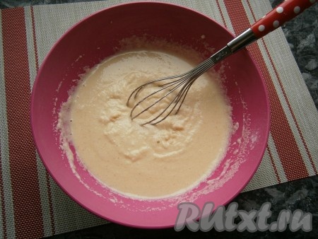 Хорошо перемешать, прикрыть миску плёнкой и оставить на 1 час.
