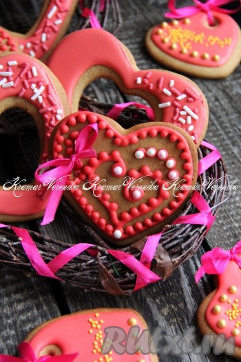 Вот такое красивое и очень вкусное печенье ко Дню всех влюблённых у меня получилось.
