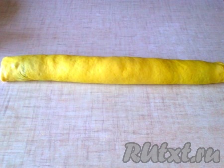 Сверните в рулет.