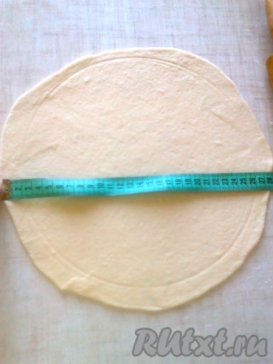 Диаметр круга получился, примерно, 28 см.