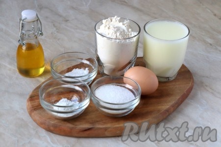Подготовьте продукты по списку для приготовления панкейков на сыворотке.
