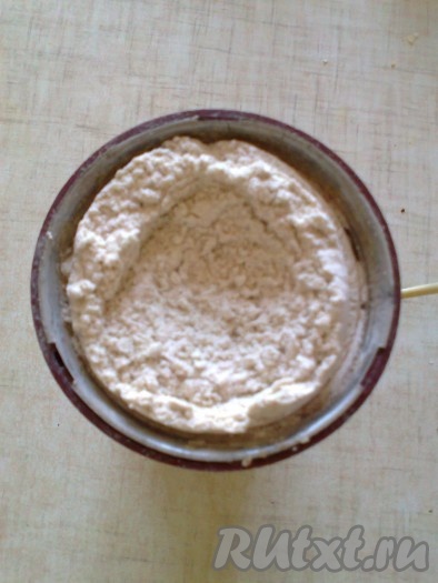 Для этого насыпаем в кофемолку крупу и мелем в течение 40-60 секунд.
