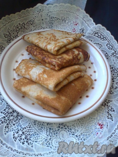 Из этого количества теста получается 4-5 больших блинов.&nbsp;
