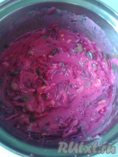 Перемешать. Поставить в холодильник. Дать настояться в холодильнике 1 час.
