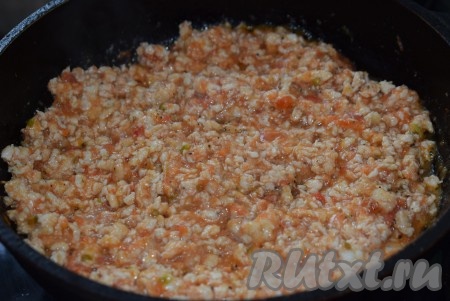 Наш фарш готов к дальнейшему использованию, даём ему немного остыть.
