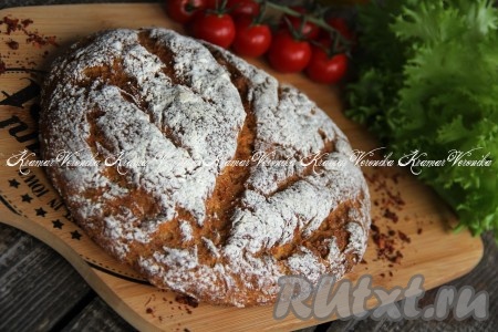 Готовый вкусный, полезный хлеб достать из духовки и накрыть полотенцем, оставить на 20 минут. Затем переложить на доску и нарезать на кусочки. Испеките в духовке хлеб "Фитнес" по этому рецепту, думаю, вы останетесь очень довольны результатом!