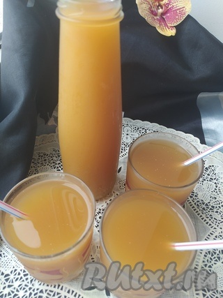 Осадок можно использовать повторно для приготовления кваса. Для этого надо приготовить новый настой солода, сахара и муки, остудить, вылить в&nbsp;3-литровую банку, добавить осадок и тёплую воду и выждать сутки. Потом процедить через ткань и разлить в бутылки. Бутылки отправляем в холодильник на дозревание на сутки. Вот и всё, мы приготовили квас на ржаном солоде и ржаной закваске (как бочковой)!