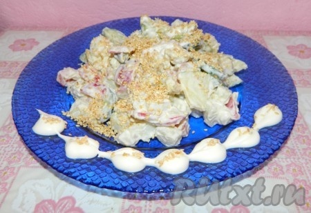 Салат с кунжутом и курицей