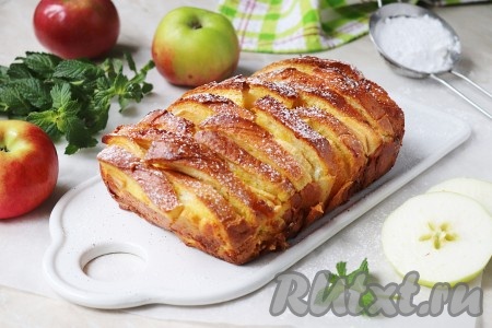 Шарлотка из батона с яблоками в духовке