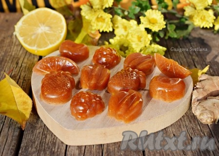 Вкусные леденцы от кашля, приготовленные в домашних условиях, помогут вам бороться с простудой, болью в горле и приступами кашля. Приготовьте это полезное лакомство и, я думаю, вы запишите этот отличный рецепт в свою кулинарную книгу!