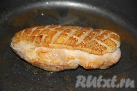 У меня на обжаривание филе до золотистого цвета ушло 15 минут.&nbsp;
