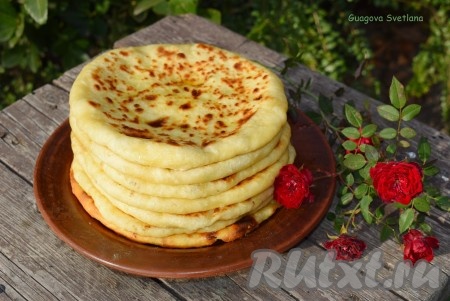 Лепёшки с сулугуни на сковороде