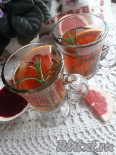 Согревающий чай с грейпфрутом и розмарином