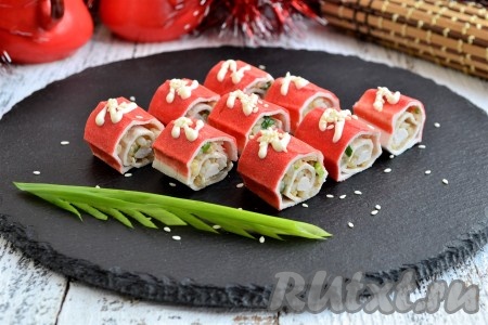 Крабовые палочки, фаршированные рисом