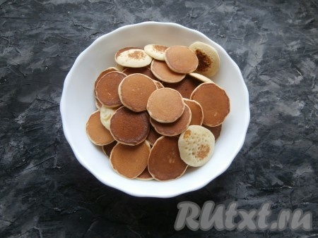 Таким образом приготовить мини-оладушки из всего теста (их получается много).