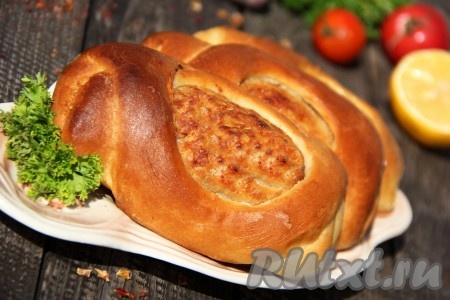 Готовые котлеты в теста достать из духовки и подать в тёплом виде. Очень вкусно, всем советую!
