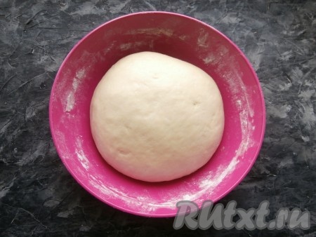 Тесто в итоге должно увеличиться в 2-3 раза.
