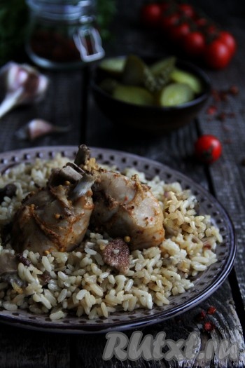 Курица с рисом и грибами в мультиварке