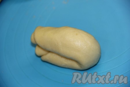 Сложить трубочку пополам.
